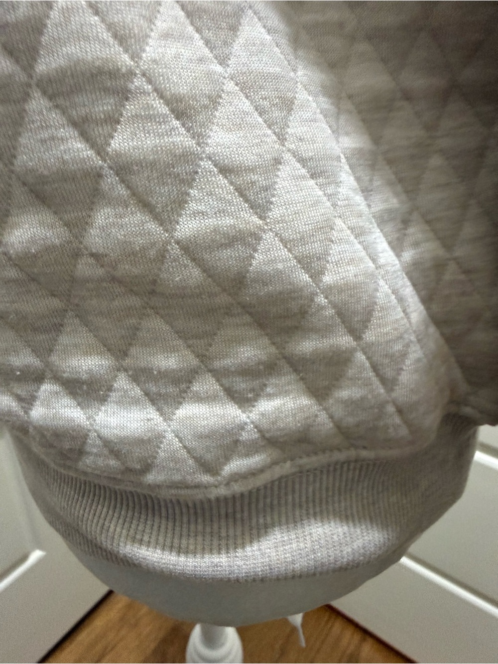 Marine Layer. Corbet Quilted Puff Sleeve Crewneck. Heather Oatmeal. Size medium. - Picture 9 of 13